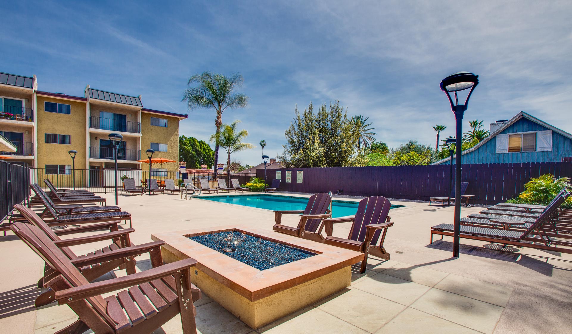 Villas of Pasadena Apartment Homes - Pasadena, CA - Swimming Pool